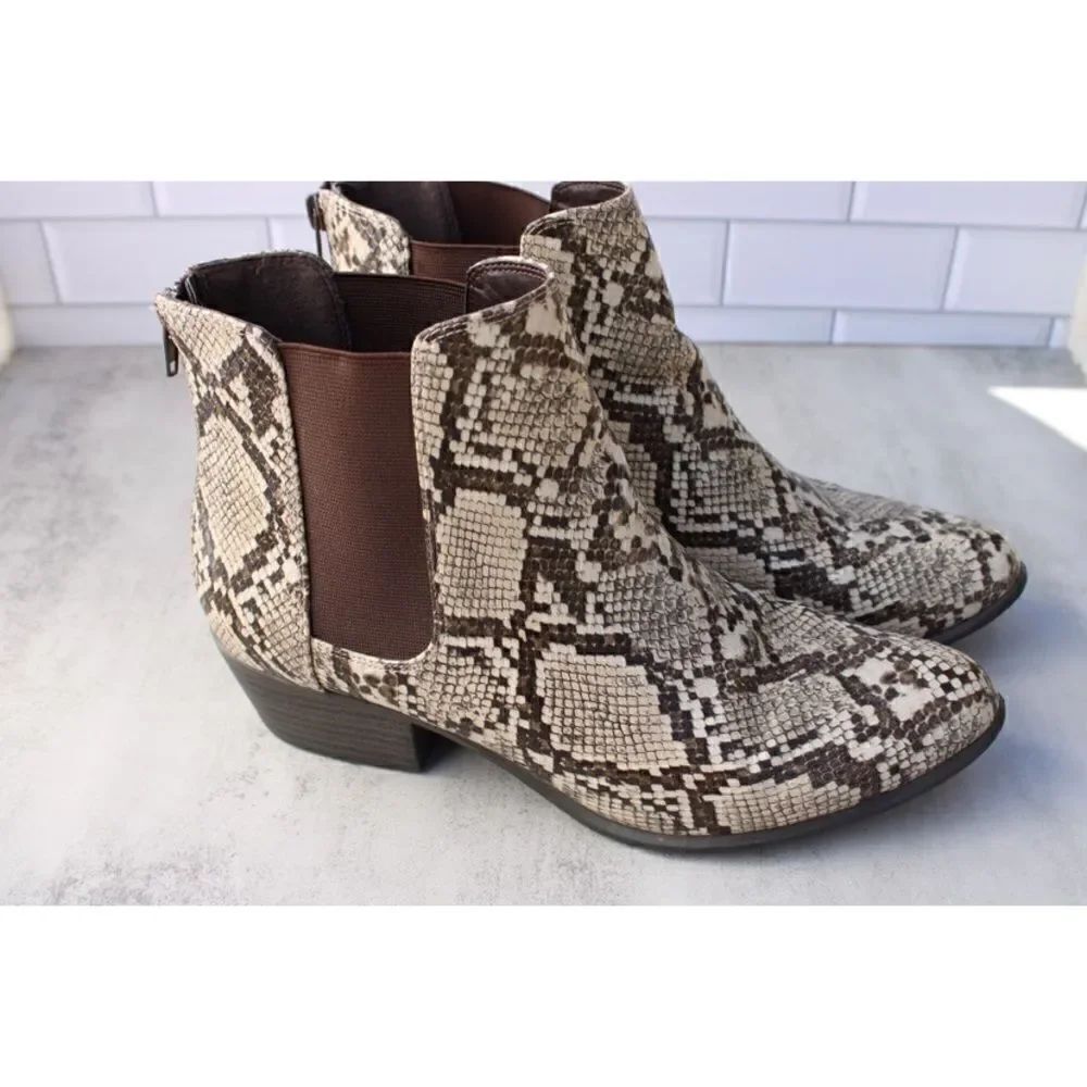Esprit women’s snake print boots Size 10